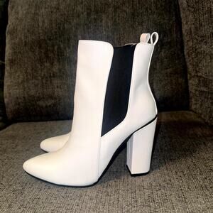 Yoki Ankle Boots Women’s 10 White Block Heel Pointed Toe Pull On Booties